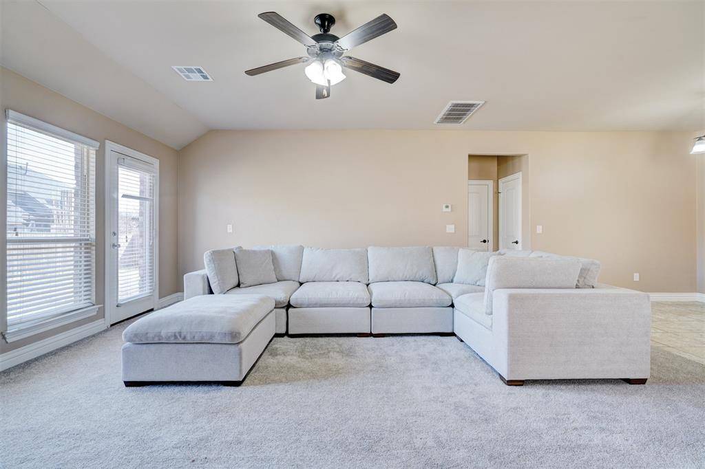 1805 Hobo ST, Yukon, OK 73099