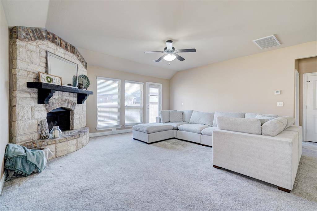1805 Hobo ST, Yukon, OK 73099