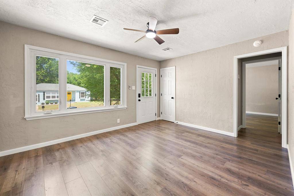 1025 Elmwood DR, Guthrie, OK 73044