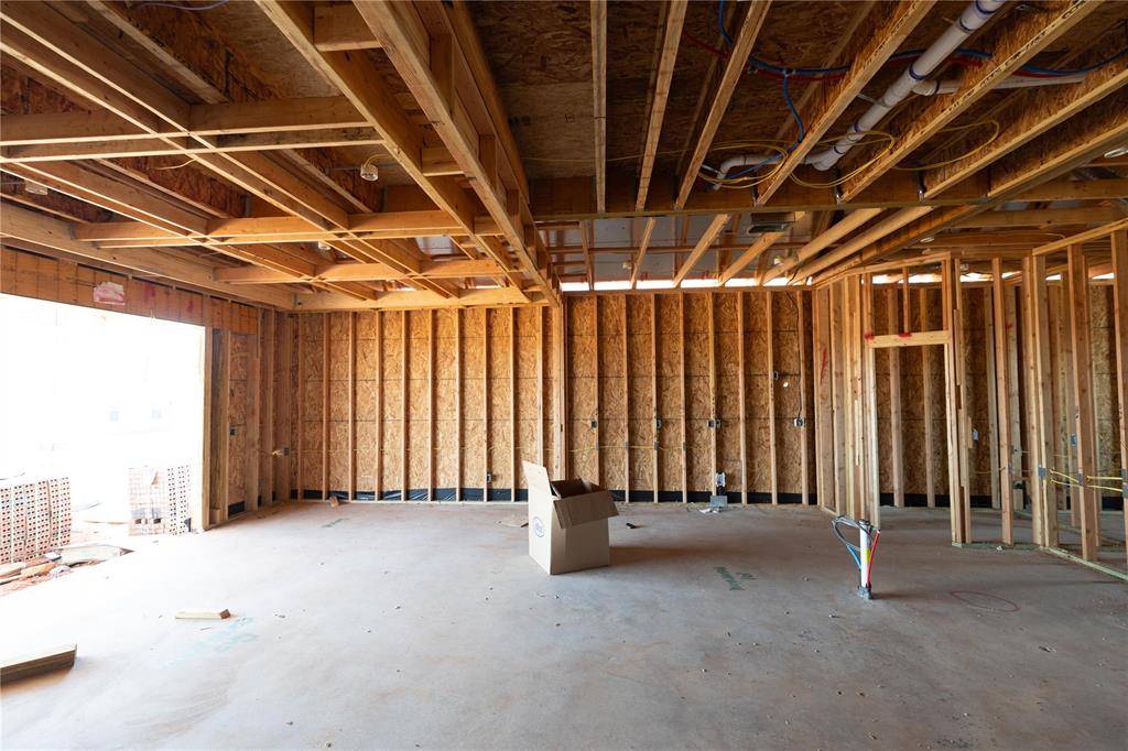 8308 NW 155th ST, Edmond, OK 73013