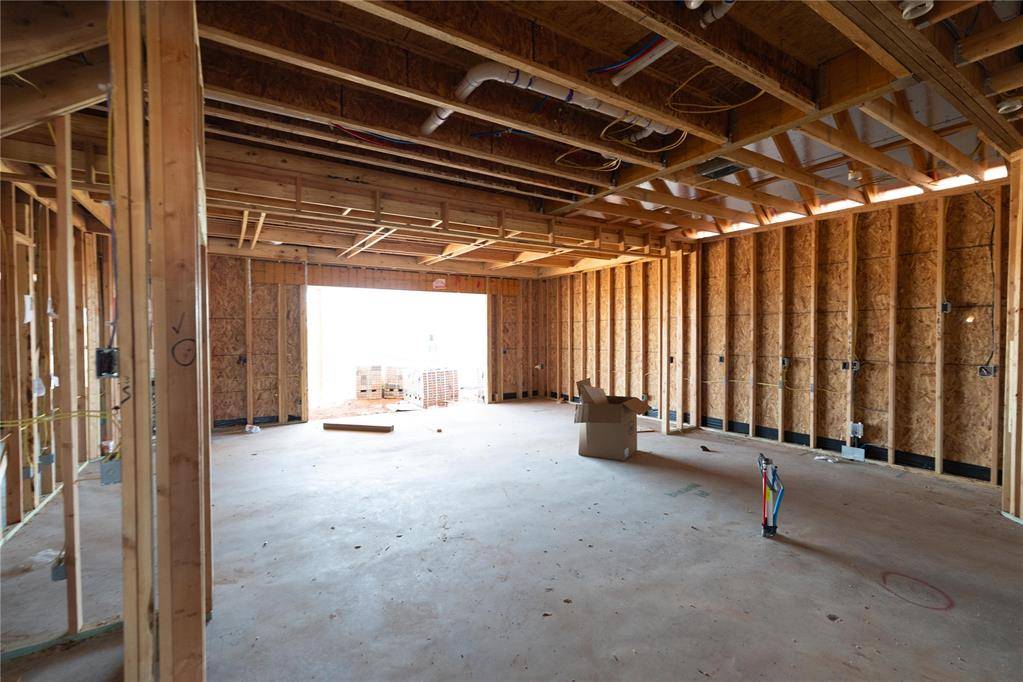 8308 NW 155th ST, Edmond, OK 73013