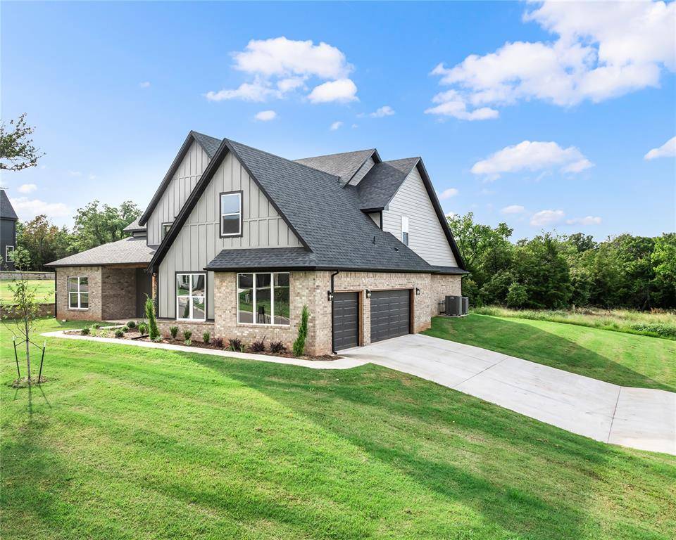 4601 Maple Ridge DR, Edmond, OK 73034