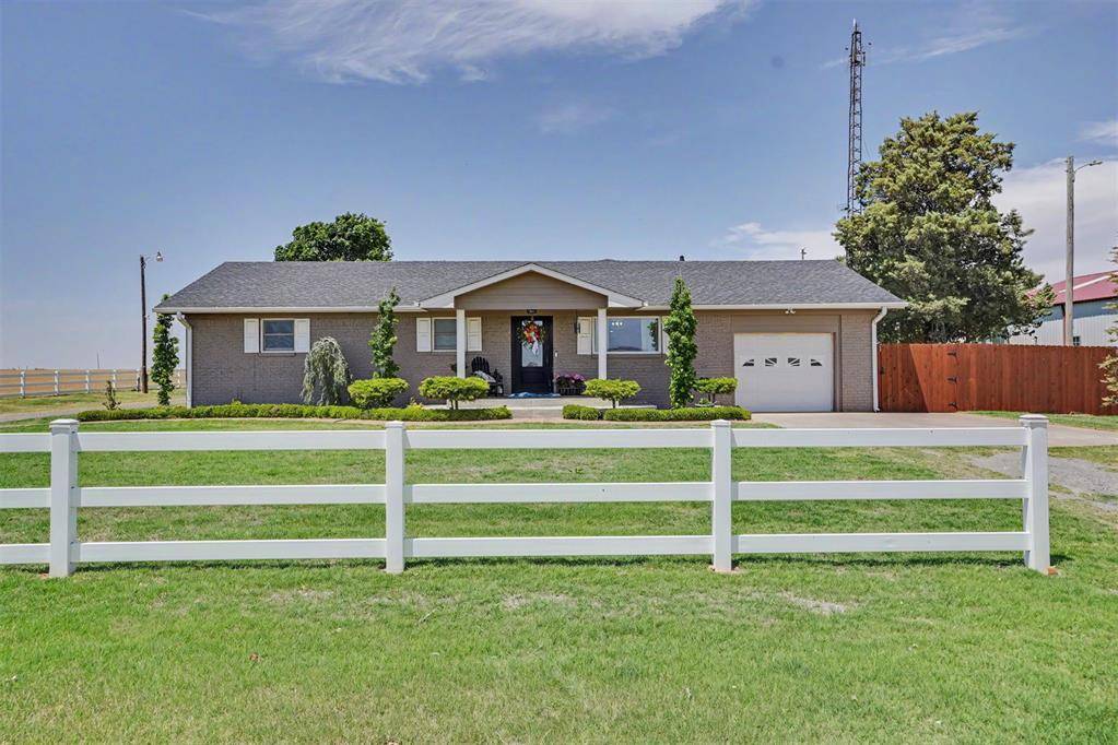 15785 N 1700 RD, Hollis, OK 73550