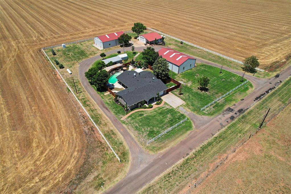 15785 N 1700 RD, Hollis, OK 73550
