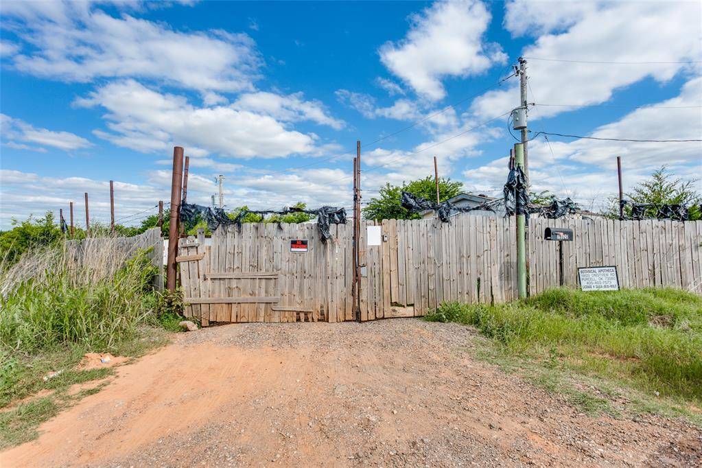 19520 Crestview RD, Purcell, OK 73080