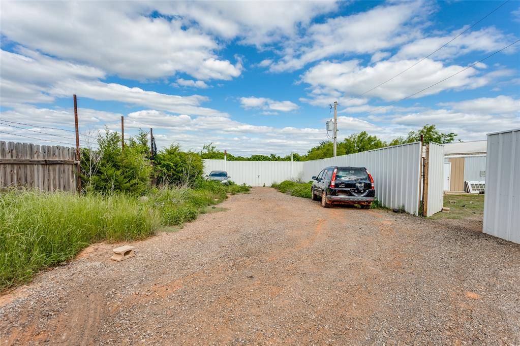 19520 Crestview RD, Purcell, OK 73080