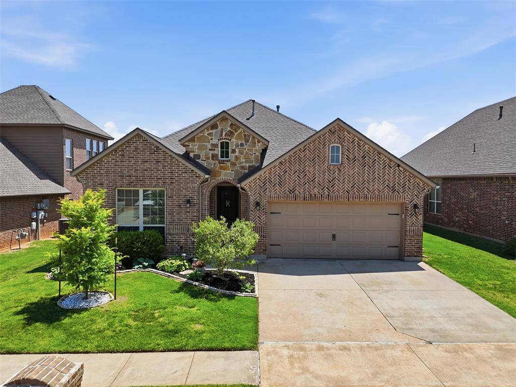 8104 NW 159th ST, Edmond, OK 73013