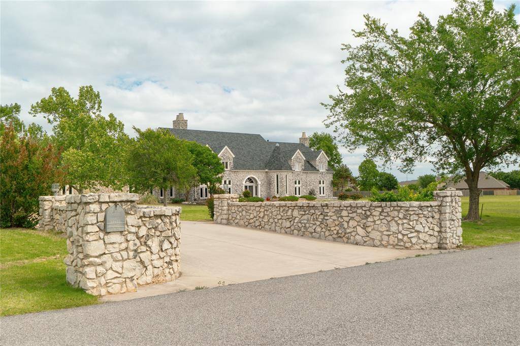 4211 Ridgeline CIR, Norman, OK 73072
