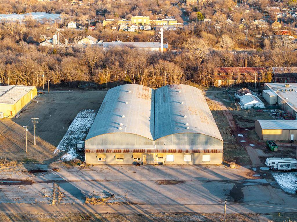 900 N 4 ST, Guthrie, OK 73044