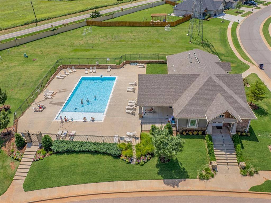 9305 NW 147th TER, Yukon, OK 73099