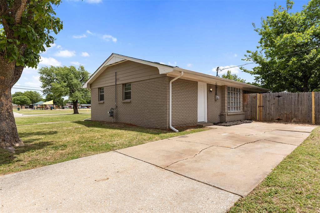 8221 N Harvey AVE, Oklahoma City, OK 73114