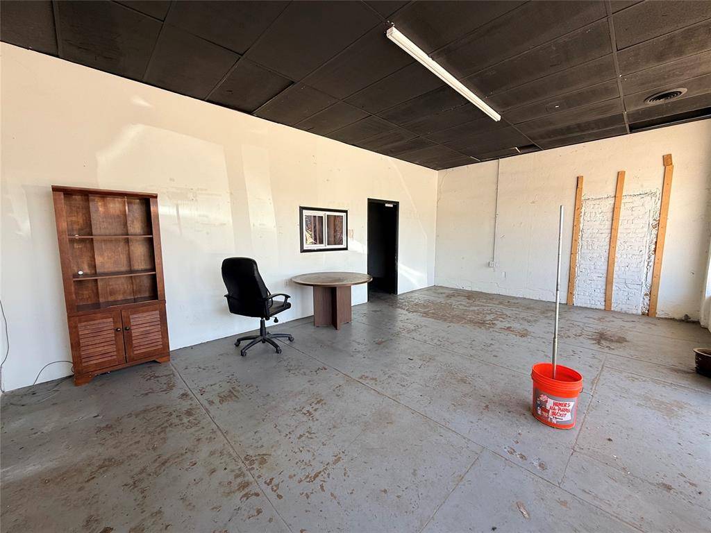 606 W Carl Hubbell BLVD, Meeker, OK 74855