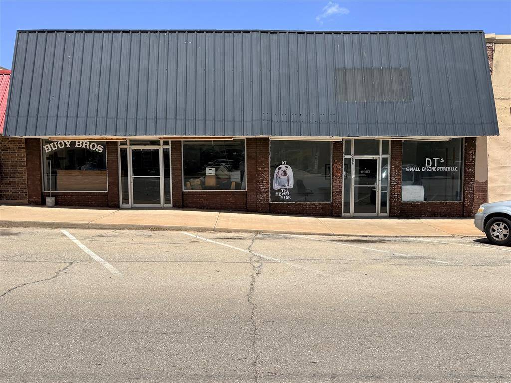 606 W Carl Hubbell BLVD, Meeker, OK 74855