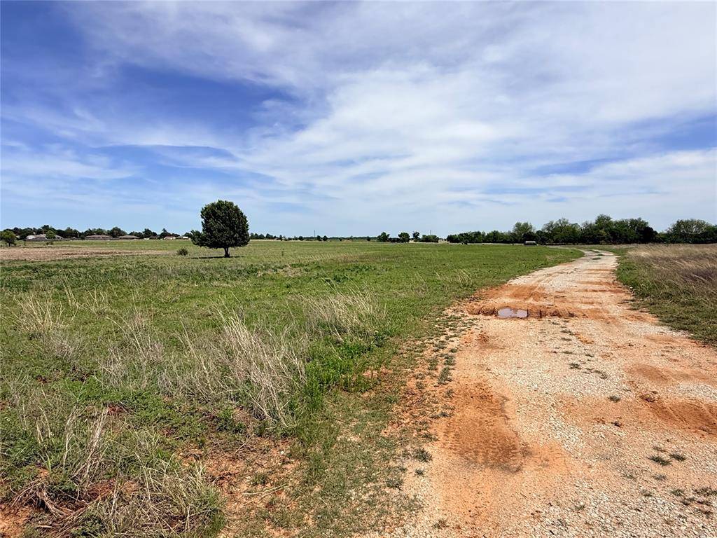 10451 Bryan RD, Meeker, OK 74855