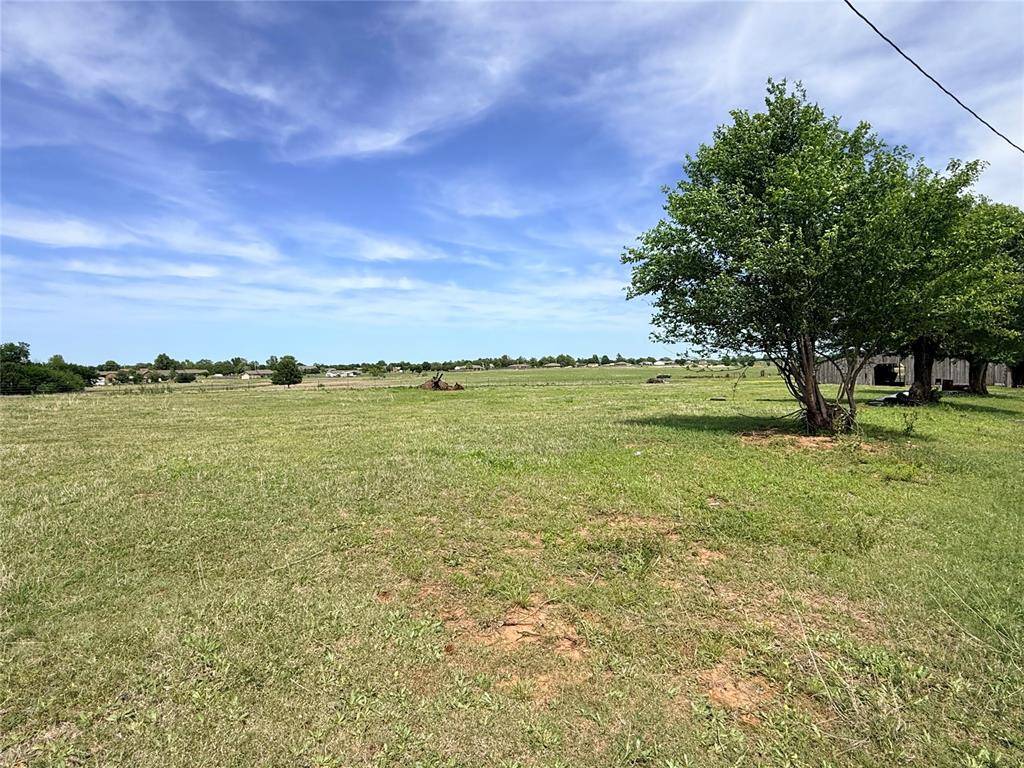 10451 Bryan RD, Meeker, OK 74855