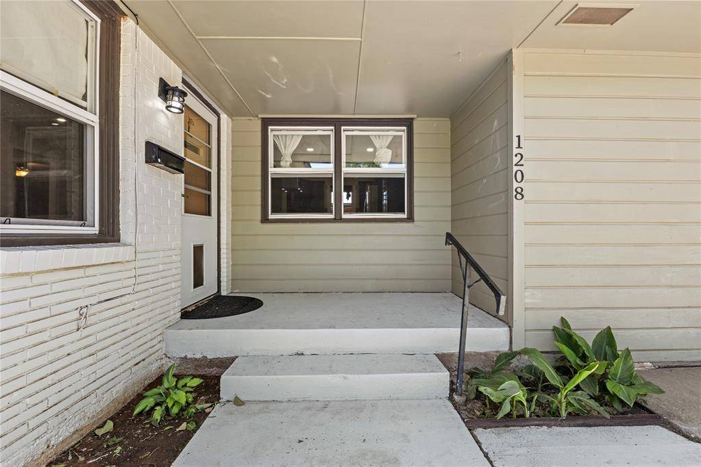 1208 N Grant ST, Cordell, OK 73632