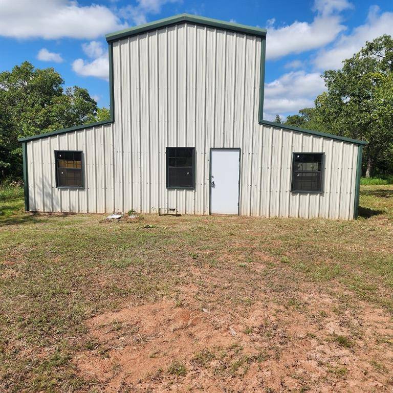 16085 N County Road 3040, Lindsay, OK 73052