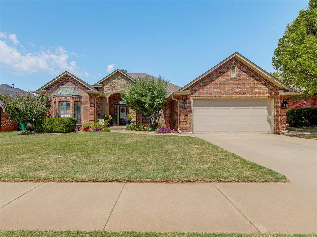 16205 Old Oak DR, Edmond, OK 73013