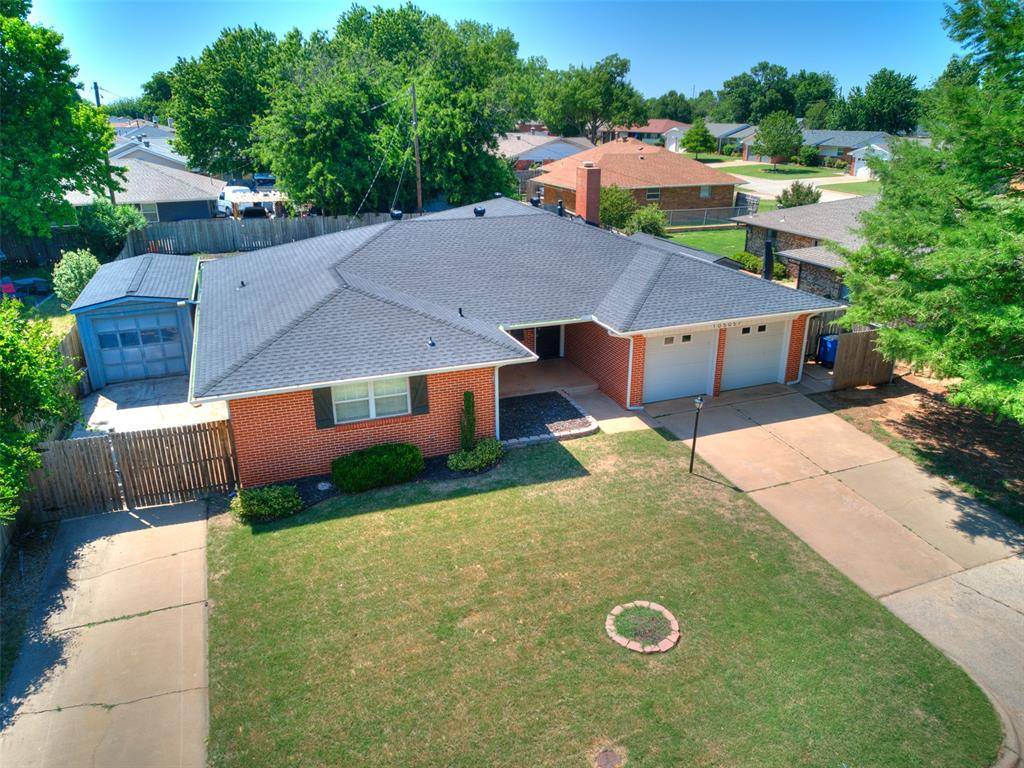 10505 Lyndon RD, The Village, OK 73120