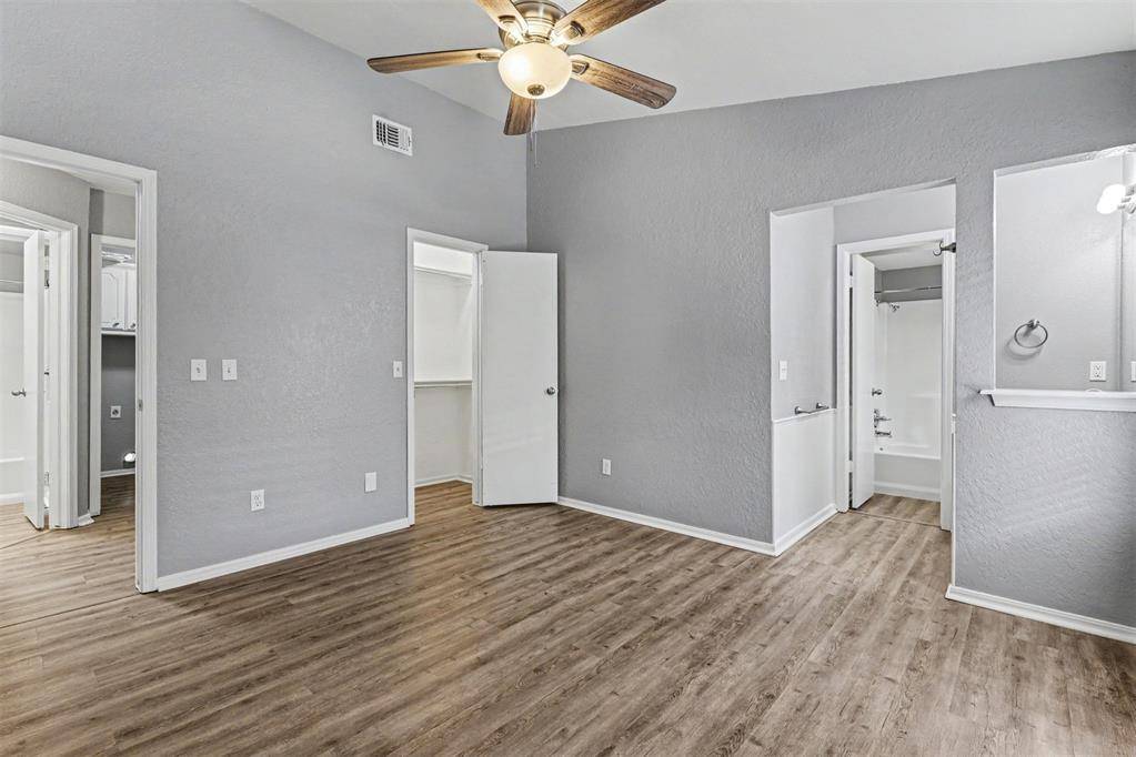 2136 Meench DR, Moore, OK 73170