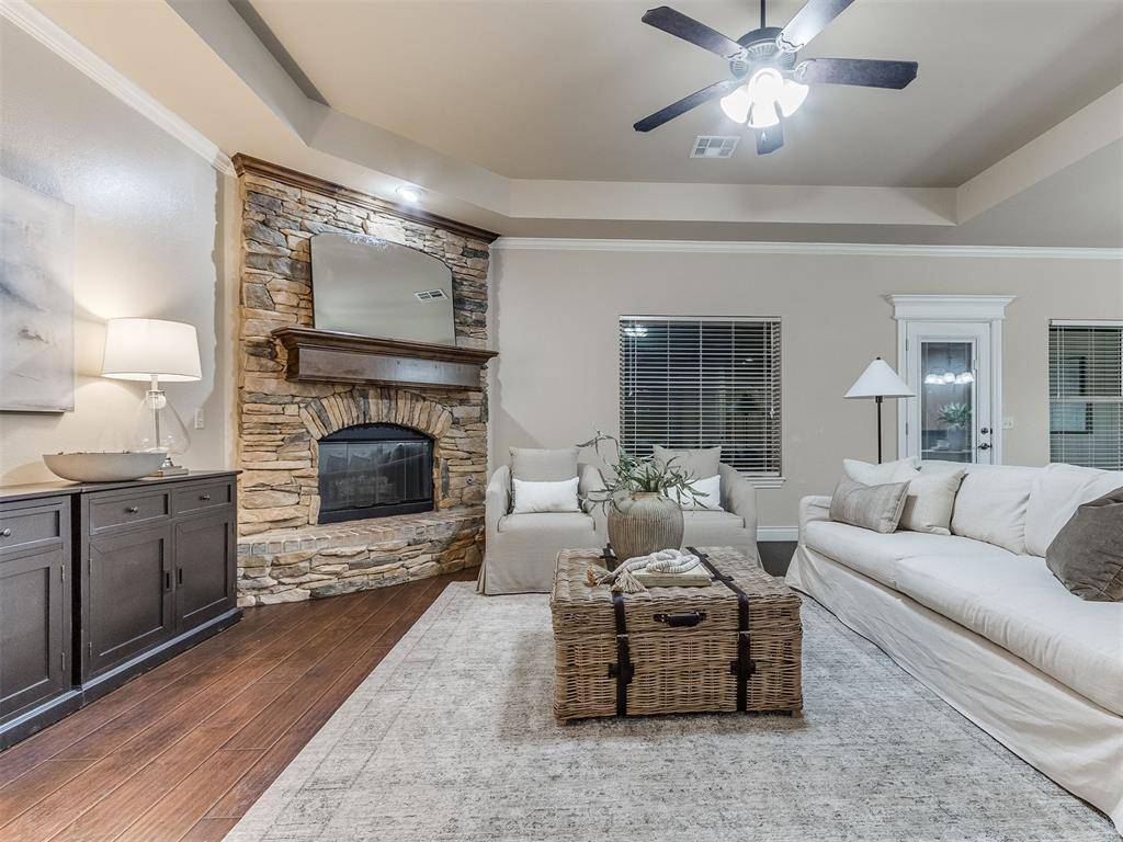 15509 Colonia Bella DR, Oklahoma City, OK 73013