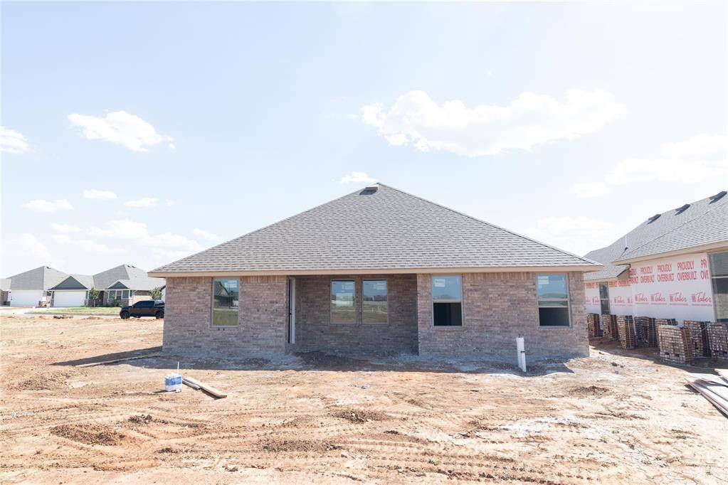 9217 NW 119th ST, Yukon, OK 73099