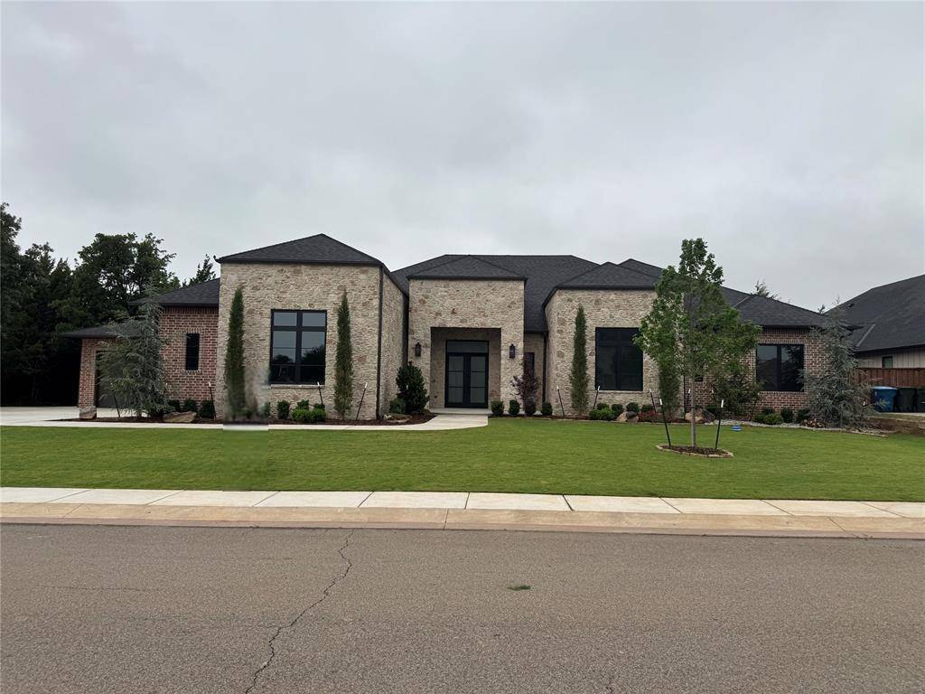 5017 Deerfield DR, Edmond, OK 73034