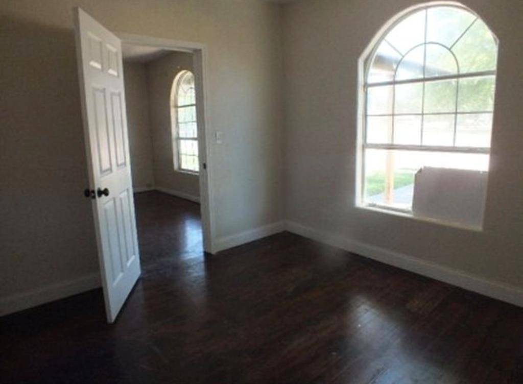 216 N Broadway AVE, Tipton, OK 73570