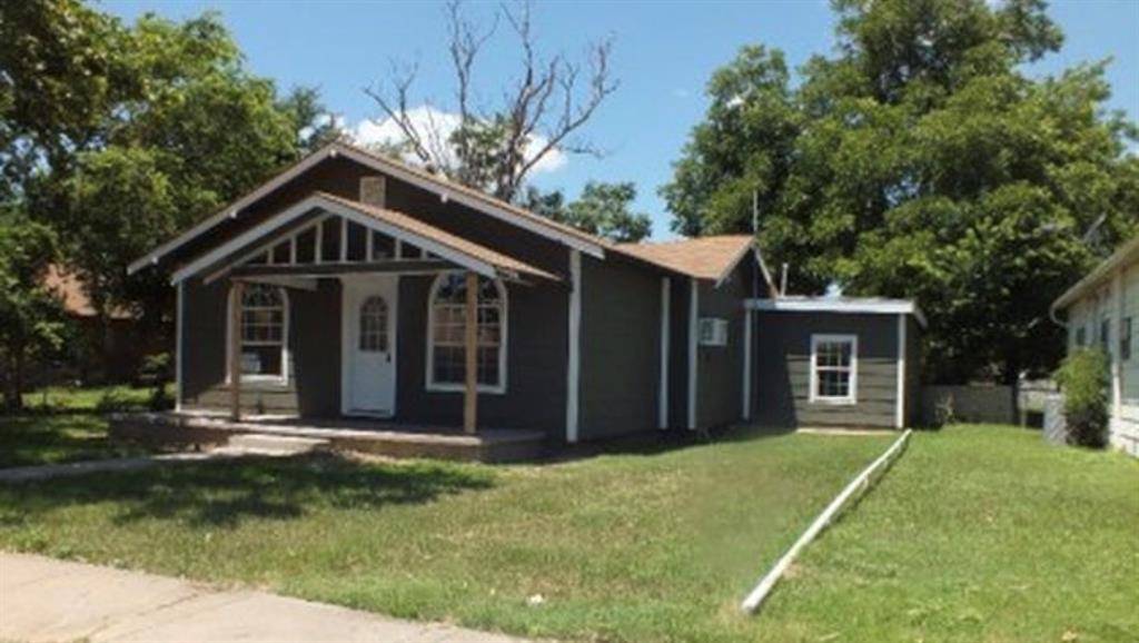 216 N Broadway AVE, Tipton, OK 73570
