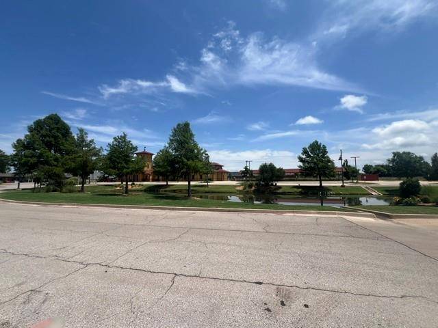 180 W 15th ST #180, Edmond, OK 73013