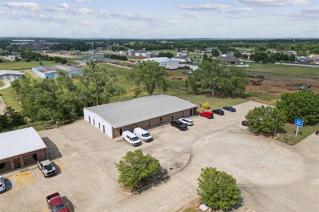 908 E 35th ST, Shawnee, OK 74804
