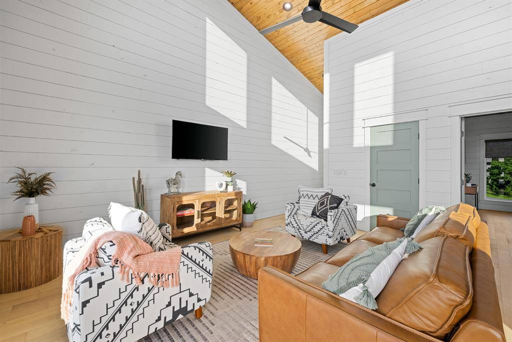 99 Hickory Springs TRL, Broken Bow, OK 74728