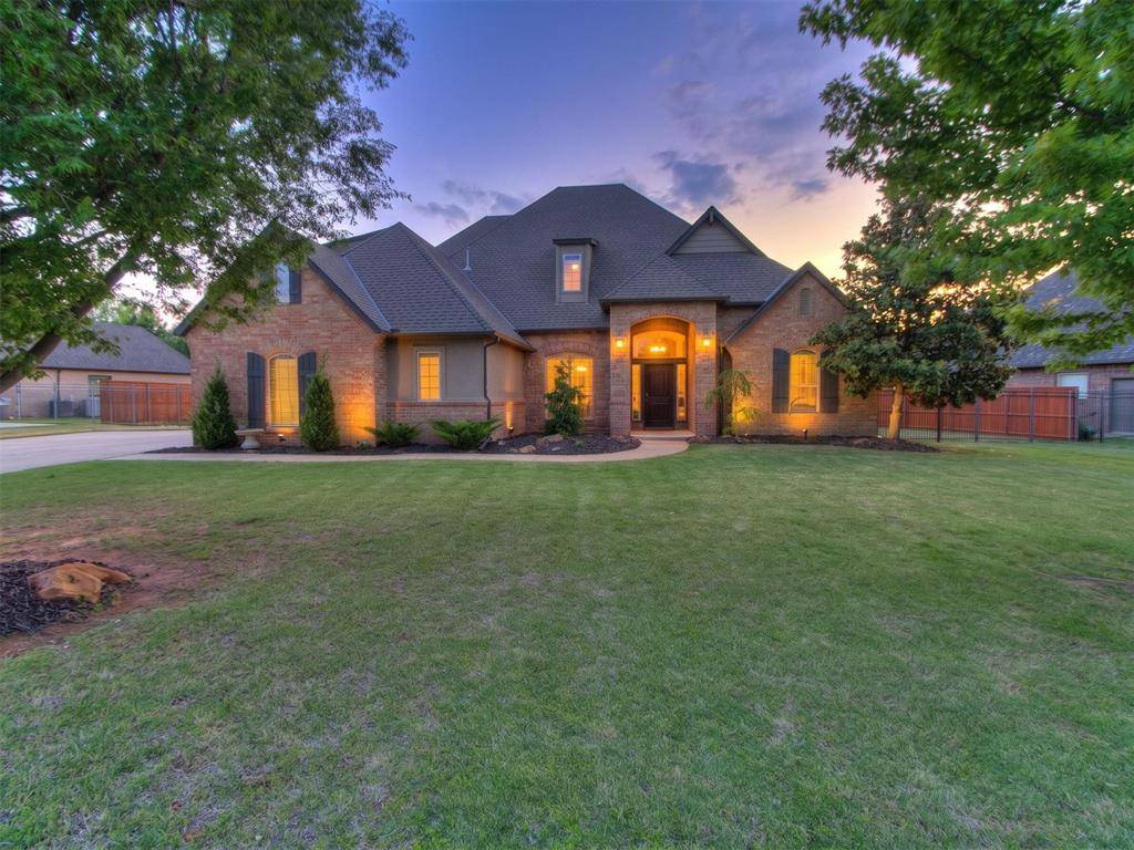1017 W Camellia WAY, Mustang, OK 73064