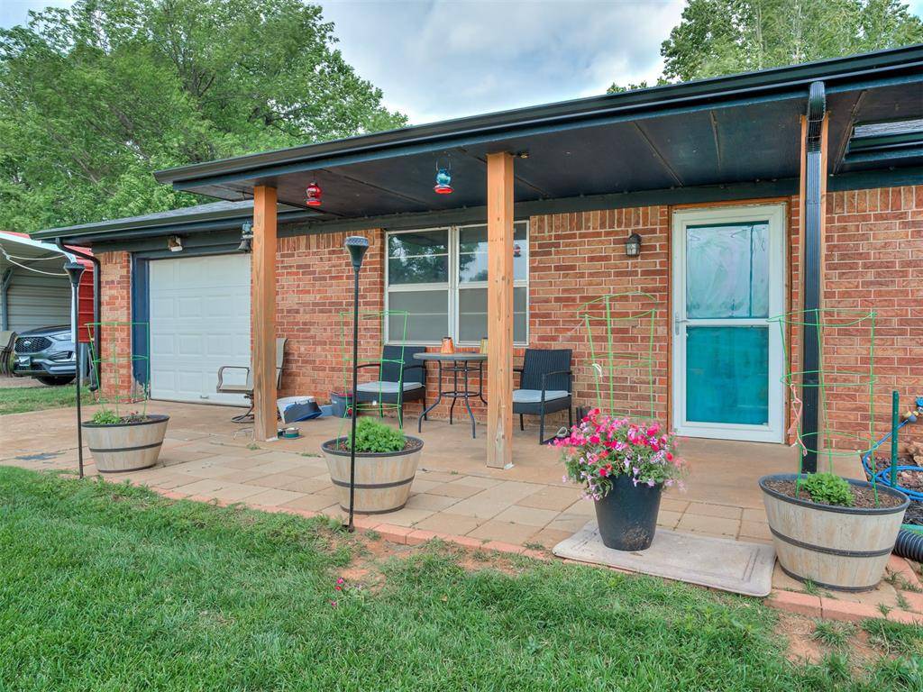 254 County Road 1370 RD, Chickasha, OK 73018