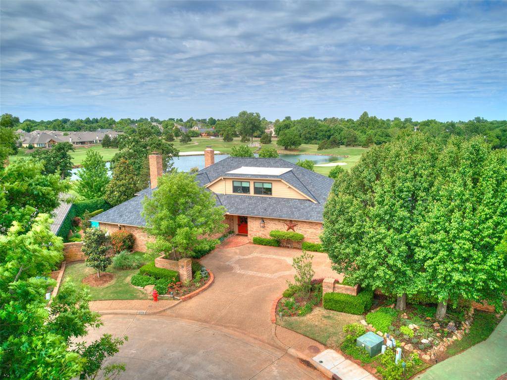 650 E Oak PL, Edmond, OK 73025