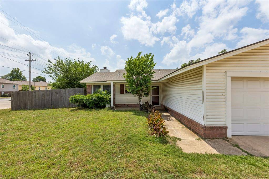 830 Douglas DR, Norman, OK 73069