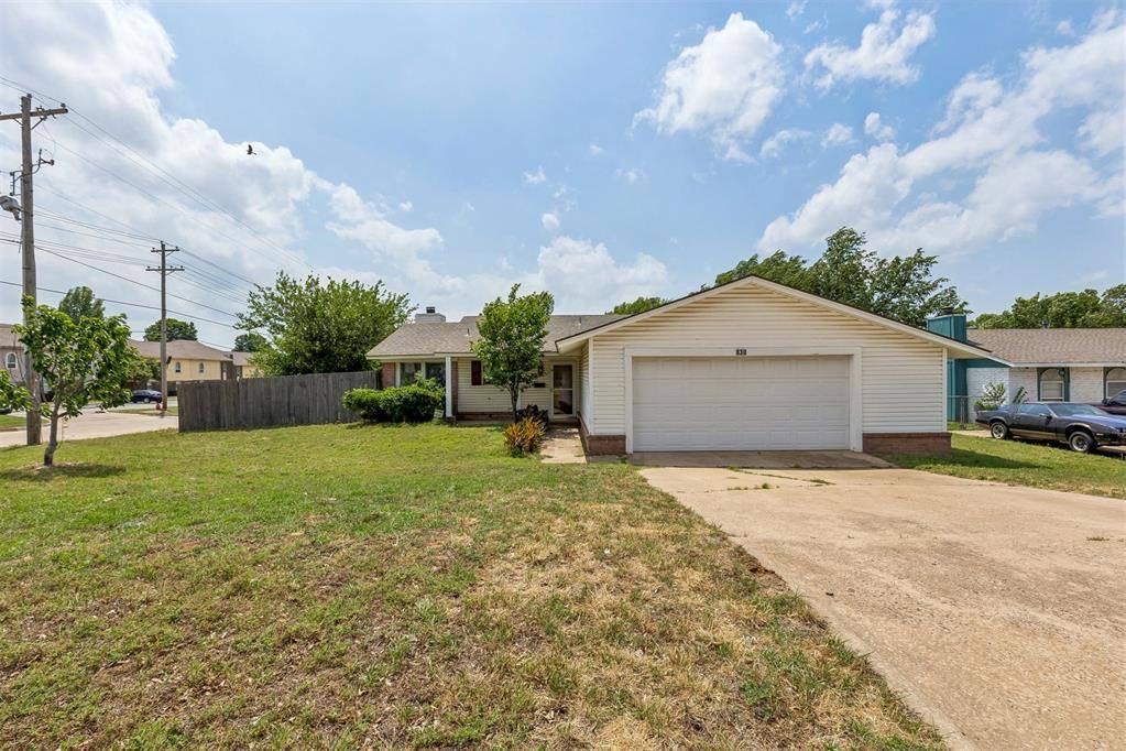 830 Douglas DR, Norman, OK 73069