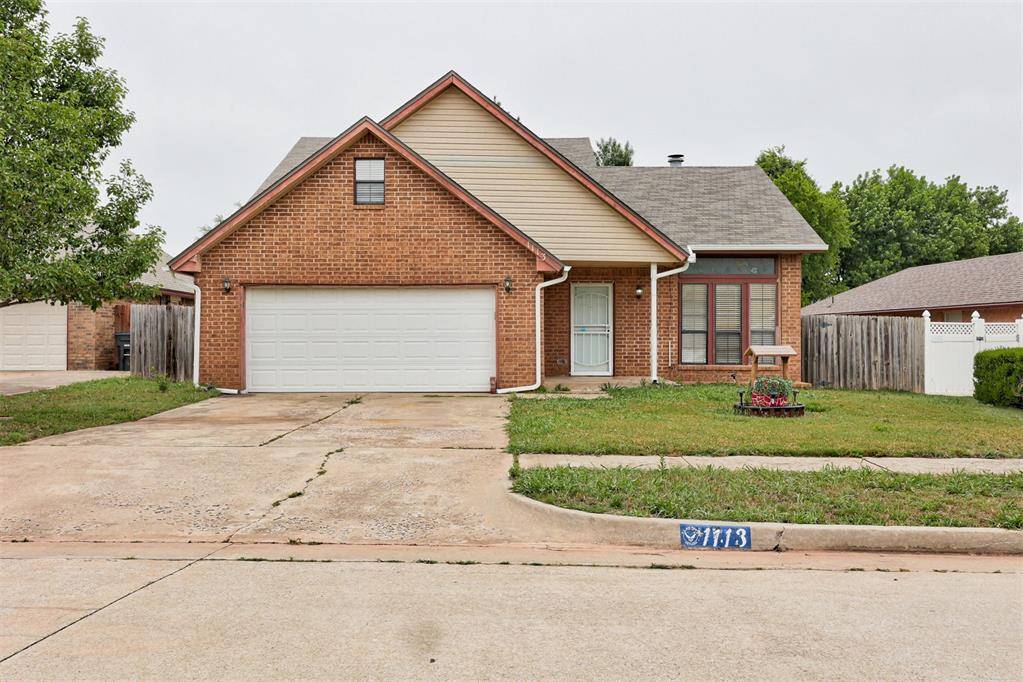 1113 NE 9th CT, Moore, OK 73160