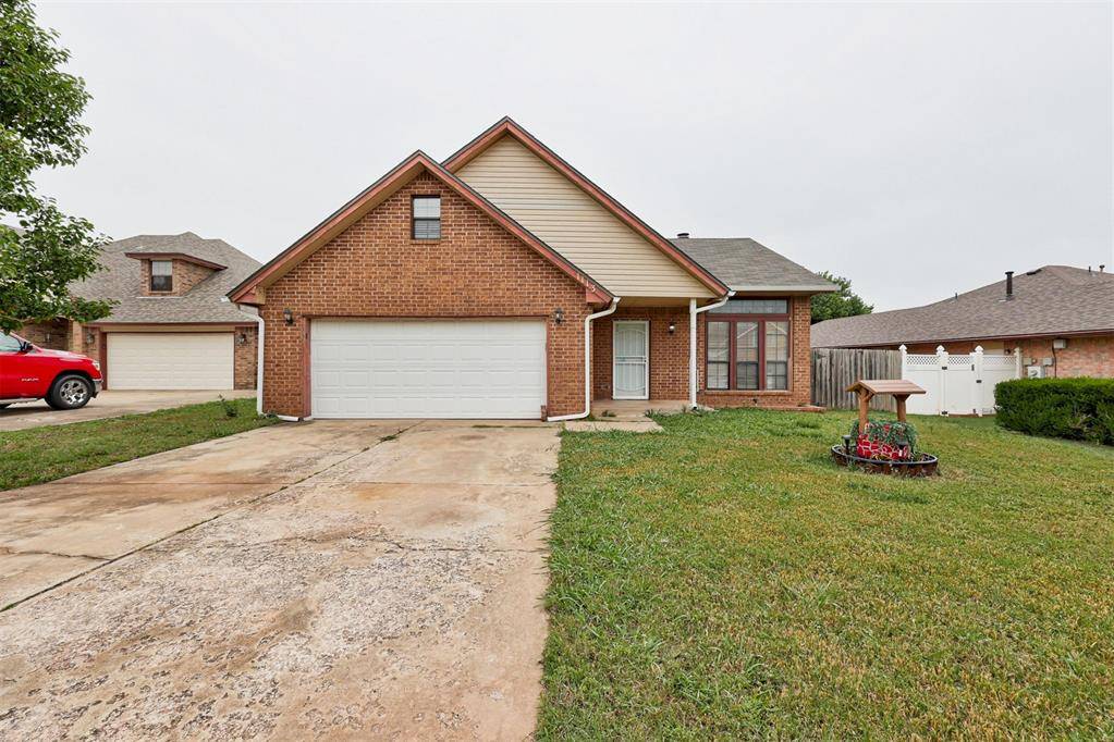 1113 NE 9th CT, Moore, OK 73160
