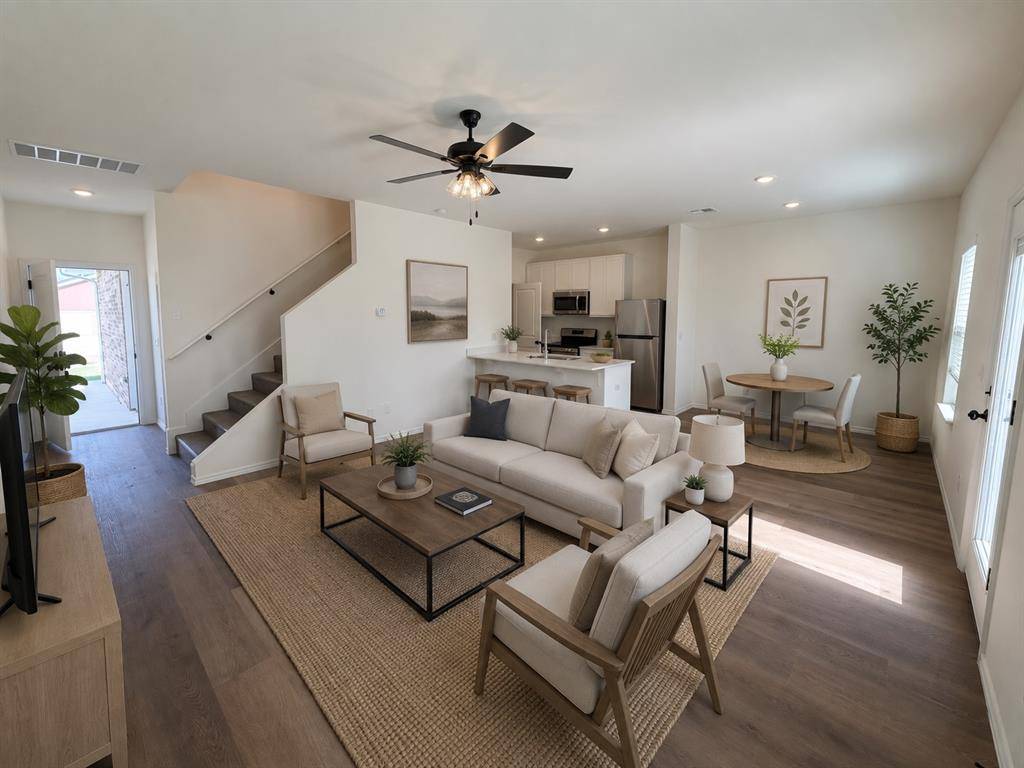 303 Aaran WAY, Yukon, OK 73099