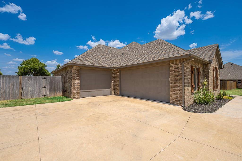 503 Cantebury DR, Tuttle, OK 73089