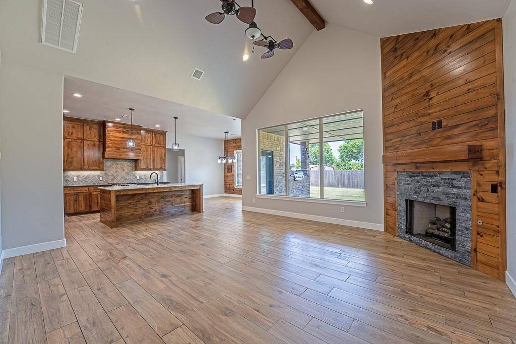 503 Cantebury DR, Tuttle, OK 73089
