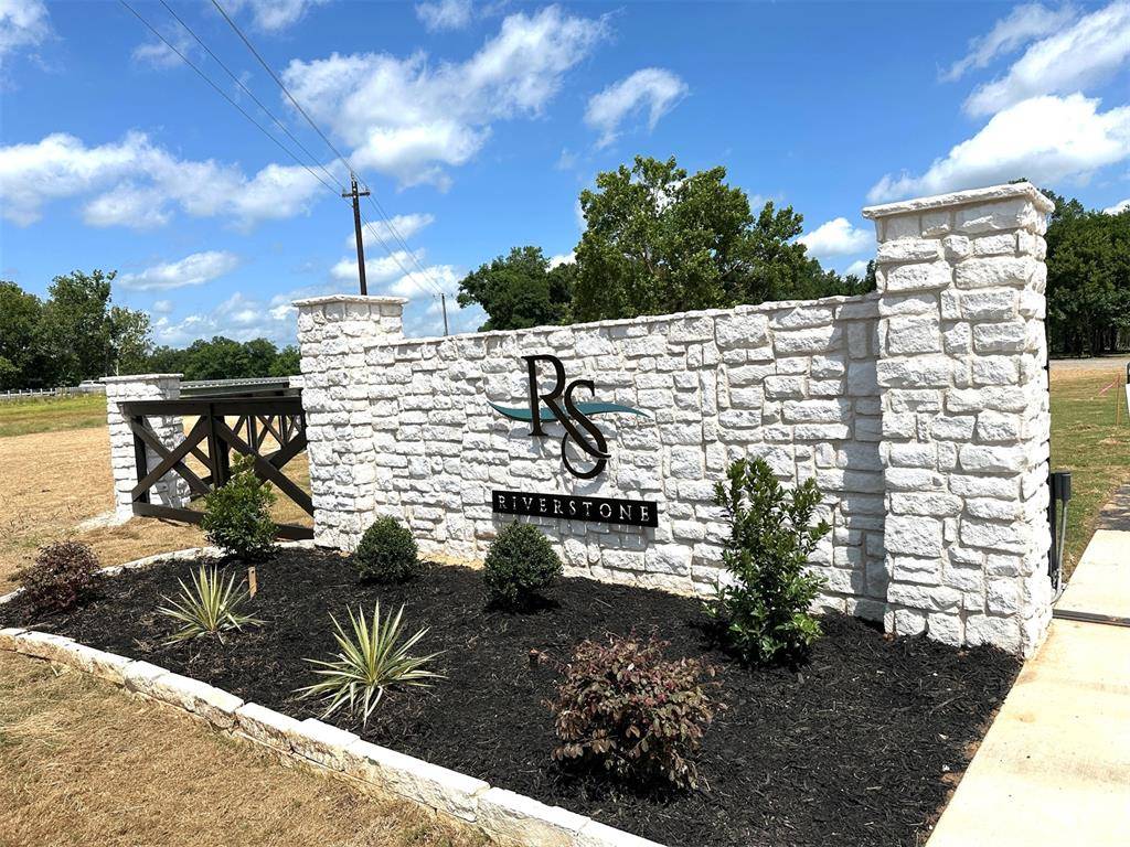 37 Riverstone DR, Broken Bow, OK 74728