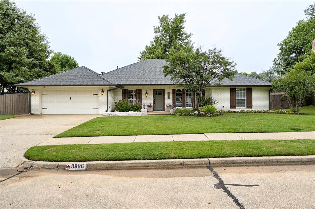 3926 Warwick DR, Norman, OK 73072