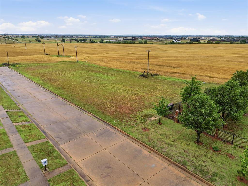 418 W Mitchell DR, Kingfisher, OK 73750
