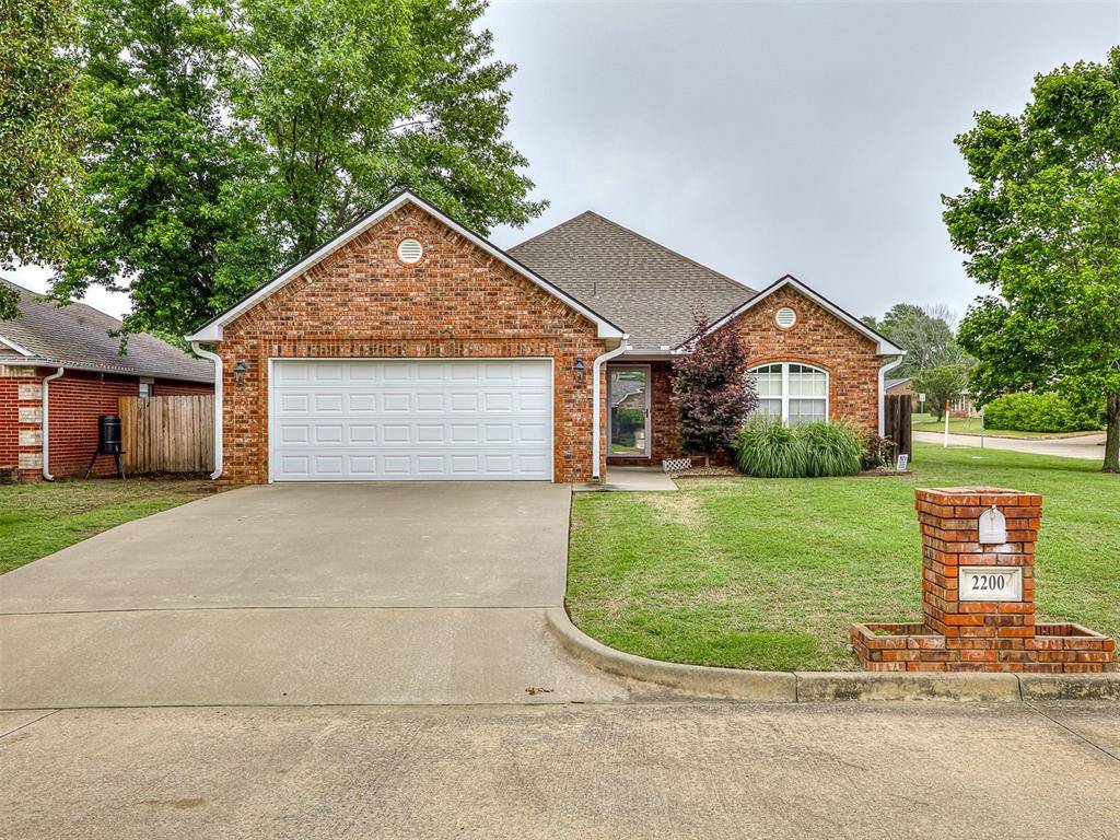 2200 Willow RUN, Mcalester, OK 74501