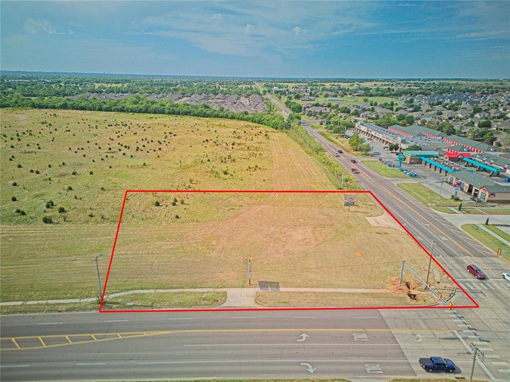 200 S Cemetery RD, Yukon, OK 73099