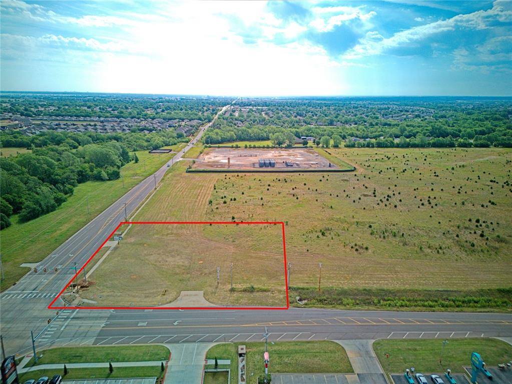 200 S Cemetery RD, Yukon, OK 73099