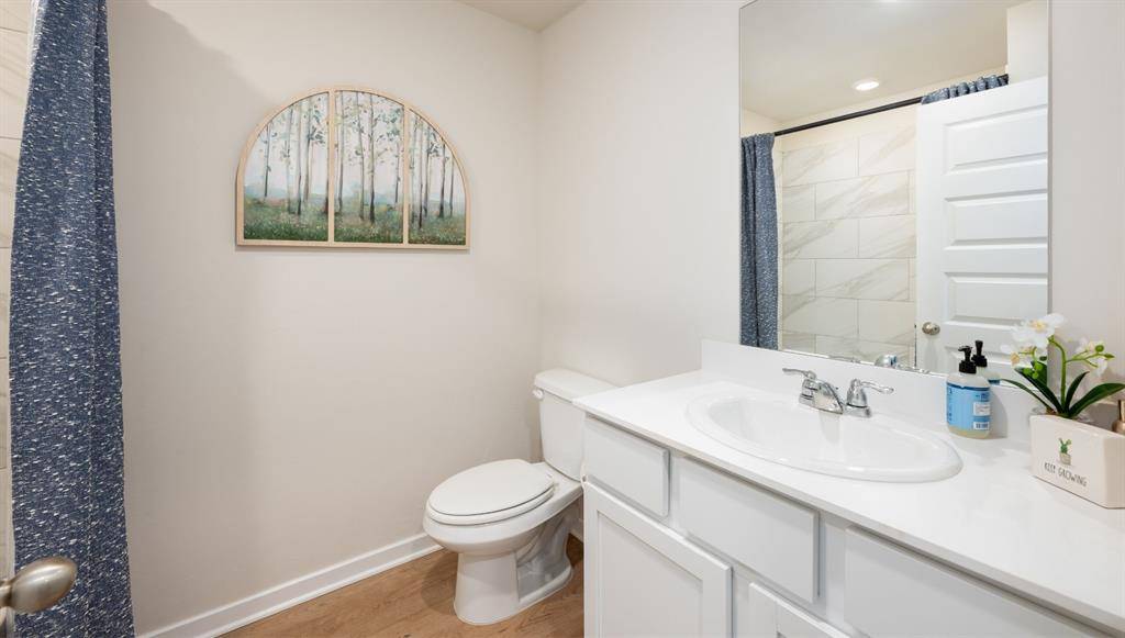 1209 E Stallion LN, Mustang, OK 73064