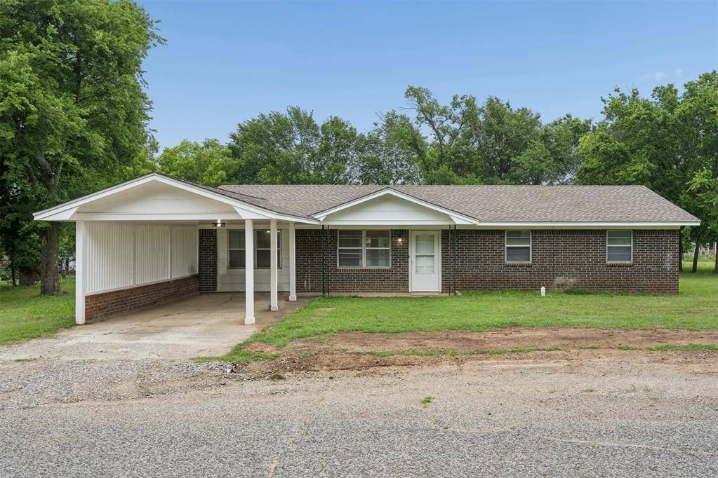 1820 W Ardmore AVE, Sulphur, OK 73086